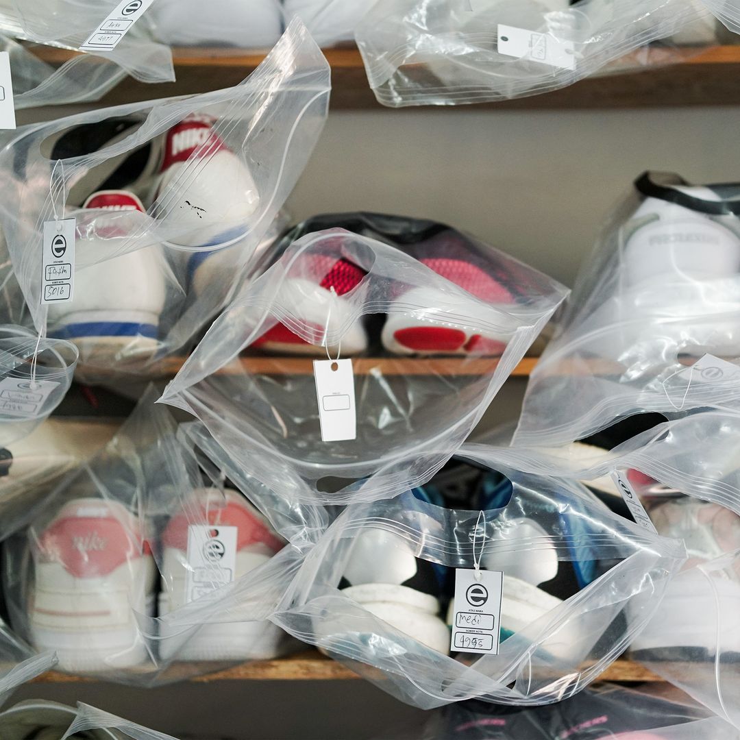 Rak Display Sepatu